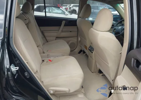 2010 Toyota Highlander Base V6 z USA, uszkodzony, nr VIN 5TDZK3EH1AS017955